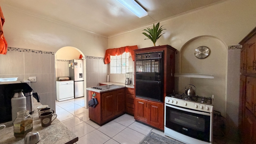 To Let 4 Bedroom Property for Rent in Die Bult North West